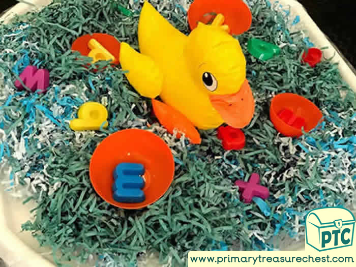 Farm Animals Phonics Role Play Sensory Play - Spot Tray - Tuff Tray Ideas Early Years / Nursery / Primary 